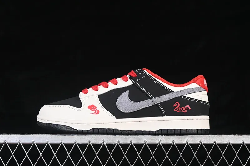 All categories Nk SB Dunk Series Nk SB Dunk Low High-end customized low-top sneakers Nike SB Dunk Low Year of the Horse limited black and gray suede High-end customized low-top casual sneakers HG0026-004
